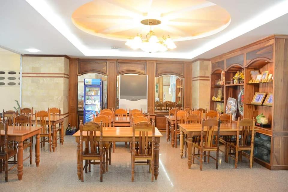 Submukda Phoomplace Hotel Mukdahan Luaran gambar