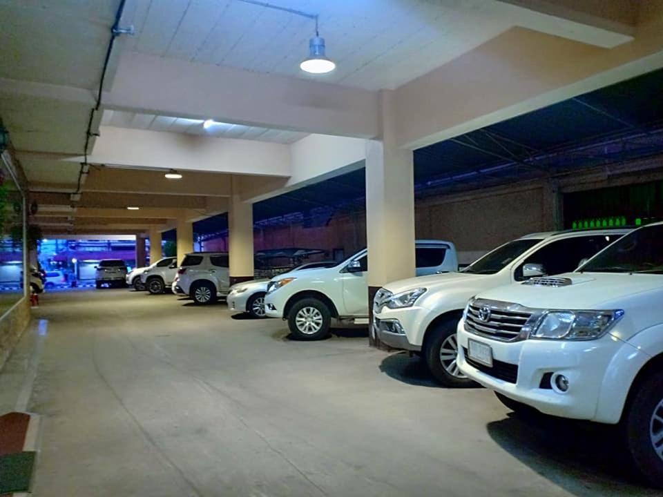 Submukda Phoomplace Hotel Mukdahan Luaran gambar