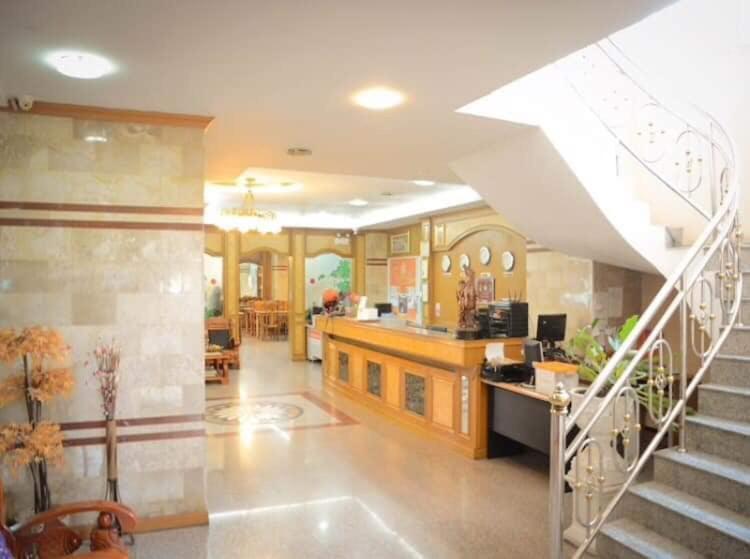 Submukda Phoomplace Hotel Mukdahan Luaran gambar