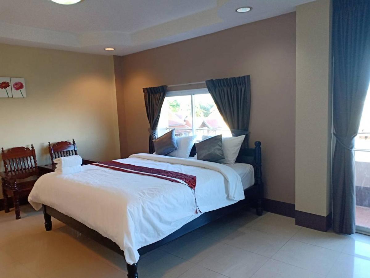Submukda Phoomplace Hotel Mukdahan Luaran gambar